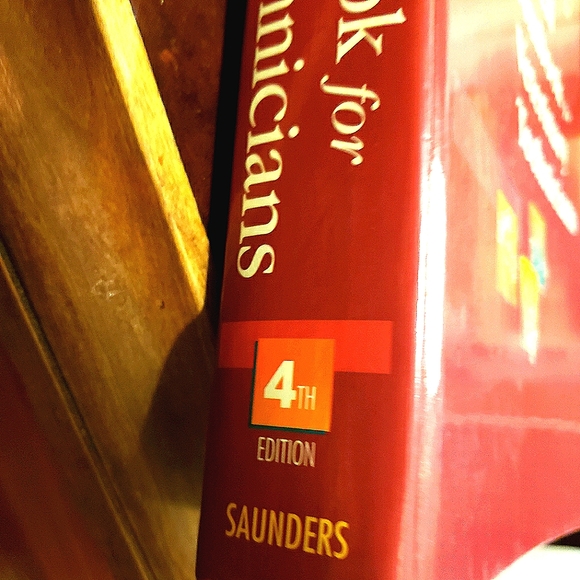 Clinical Textbook For Veterinary Technicians {Saunders}, 4th Edition - Picture 3 of 6